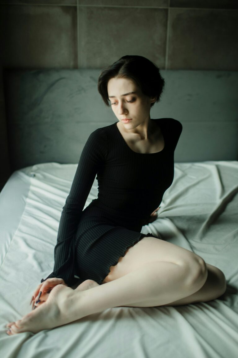 Какво не ти казват за хормоните – и защо влияят повече, отколкото си мислиш