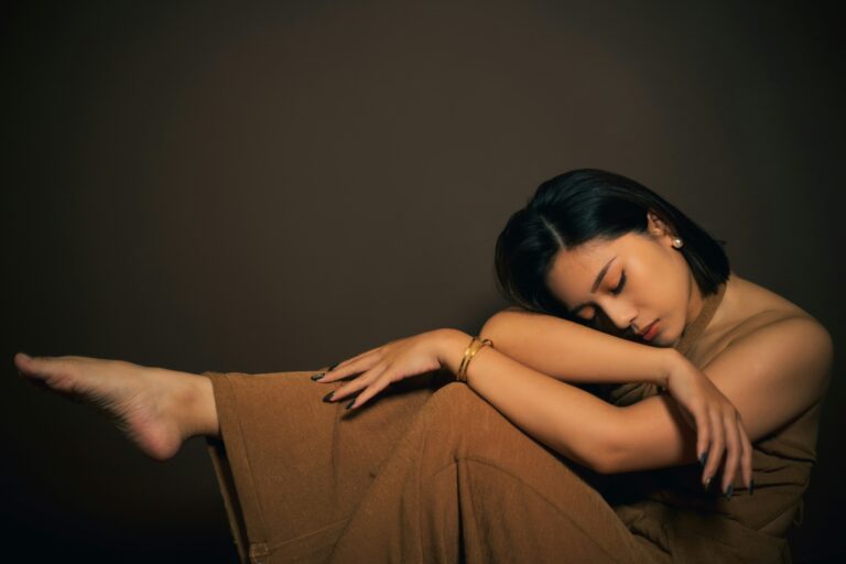 Когато желанието намалее: защо либидото спада и как да го събудиш отново